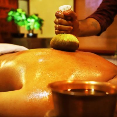 Patra Pinda Sweda Therapy